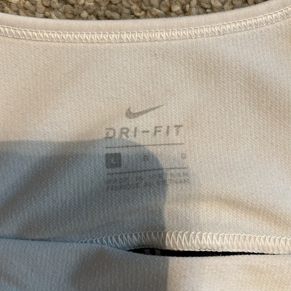 BUNDLE OF BRAS - Picture 2 of 7